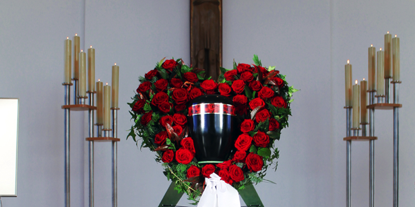 Trauerblumen für die Bestattung